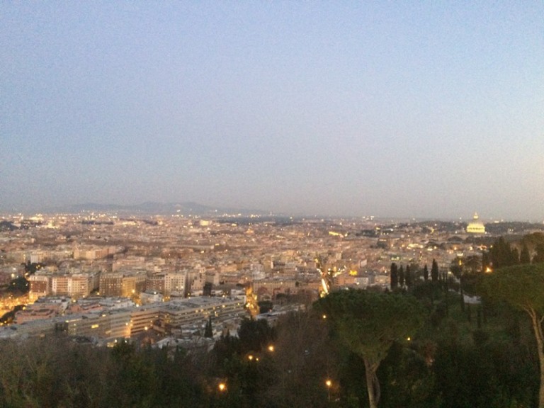 Scopri di più sull'articolo La Pergola Roma, il luogo a parte dove abbandonarsi al piacere
