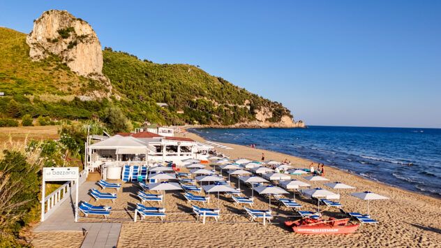 Bazzano Beach, a tavola tutto l'anno sul mare di Sperlonga