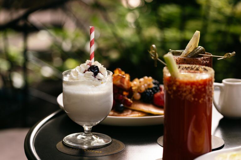 Scopri di più sull'articolo All’hotel Locarno di Roma il brunch è pulp & bloody